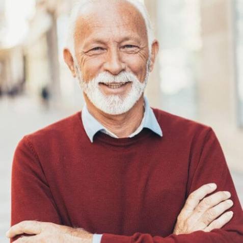 Satisfied man describing how Prosta Defend supports healthy prostate function and restful sleep